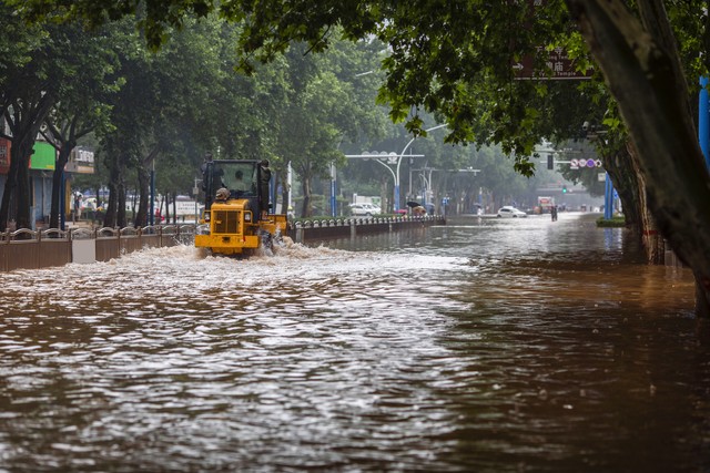 强降雨出行安全措施_暴雨天气安全避险指南_出行提示