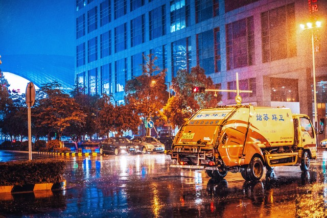强降雨天气安全出行_出行提示_暴雨预警信号