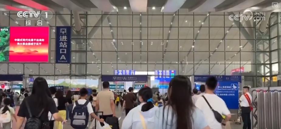 自驾出行预测_2025国庆中秋假期交通出行情况_出行提示