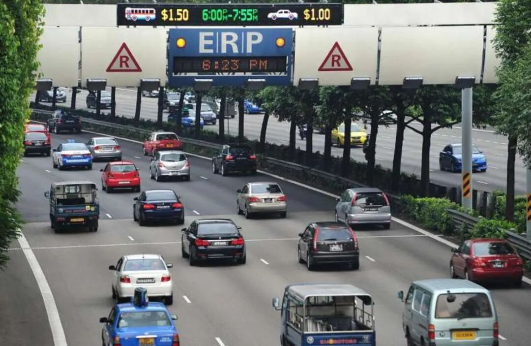 新能源汽车限行政策_新能源车与燃油车交通公平性_限行