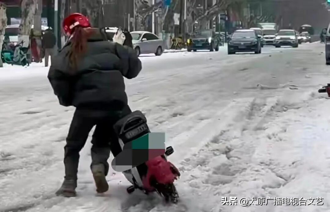 驾驶雪天车辆注意事项_出行提示_驾车出行前的准备