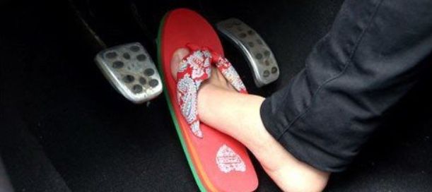 夏季疲劳驾驶预防_夏季行车安全提示_出行提示