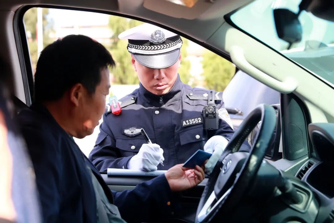 哈尔滨中秋假期高速公路拥堵_出行提示_哈尔滨国庆返程交通疏导