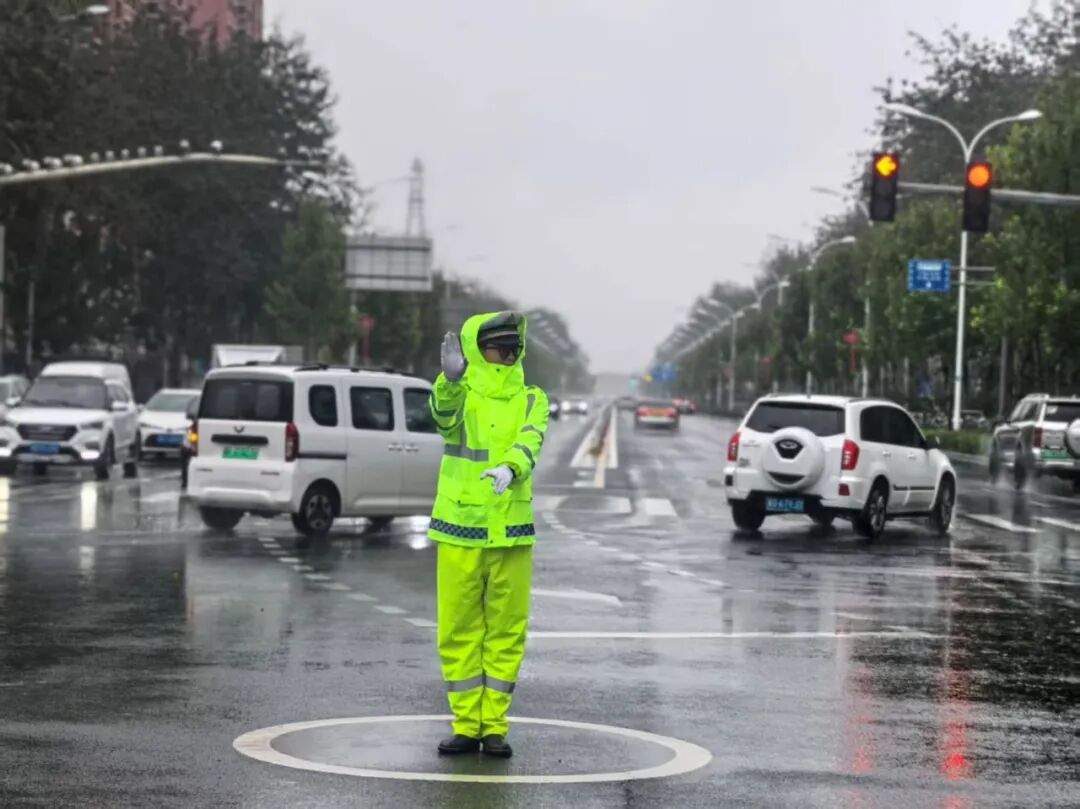 京津冀强降雨路况信息_廊坊交警雨天出行安全_出行提示