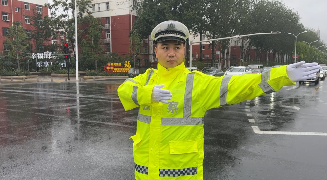 出行提示_京津冀强降雨路况信息_廊坊交警雨天出行安全