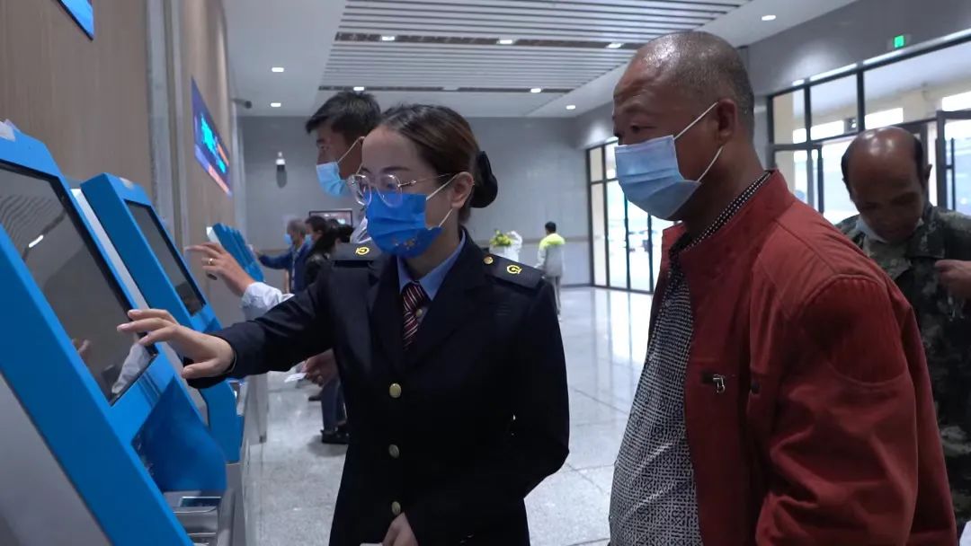 出行提示_2021年国庆节高速公路免费通行时间_陕西国庆节高速公路流量预测