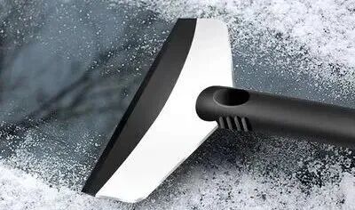 出行提示_做好出行准备冰冻天气_冰冻天气行车安全提示