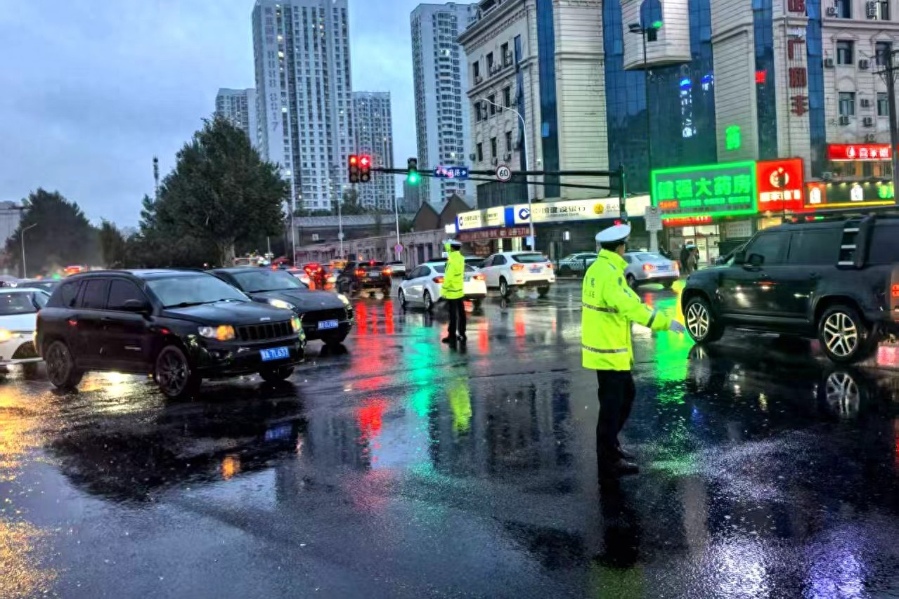 哈尔滨雨雪天气交通出行提示_出行提示_哈尔滨高速公路封闭管控