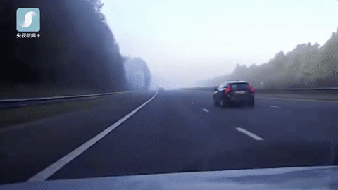 团雾天气行车注意事项_高速公路团雾安全驾驶_出行提示