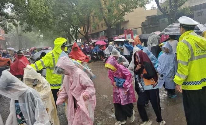 山西近期天气预报_出行提示_临汾暴雨安全出行指南