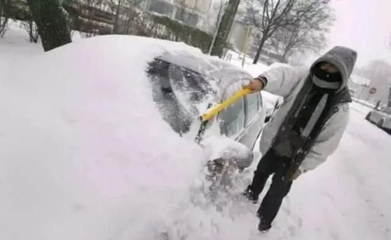 雨雪天气出行安全提示_出行提示_雨雪天气驾驶注意事项