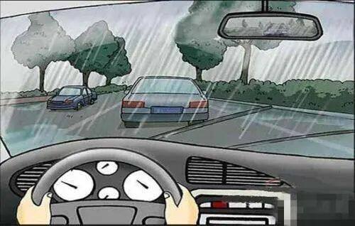 出行提示_曲靖市天气预报 雨天出行安全提示 雨天驾驶安全技巧