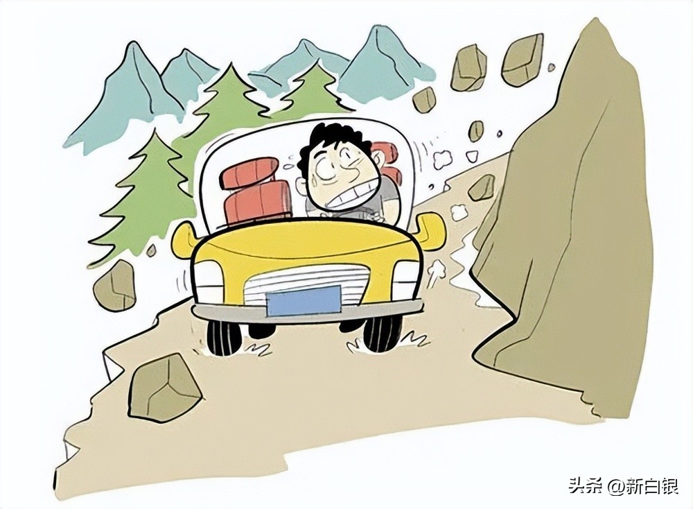 雪天行车安全注意事项_冰雪路面驾驶技巧_出行提示