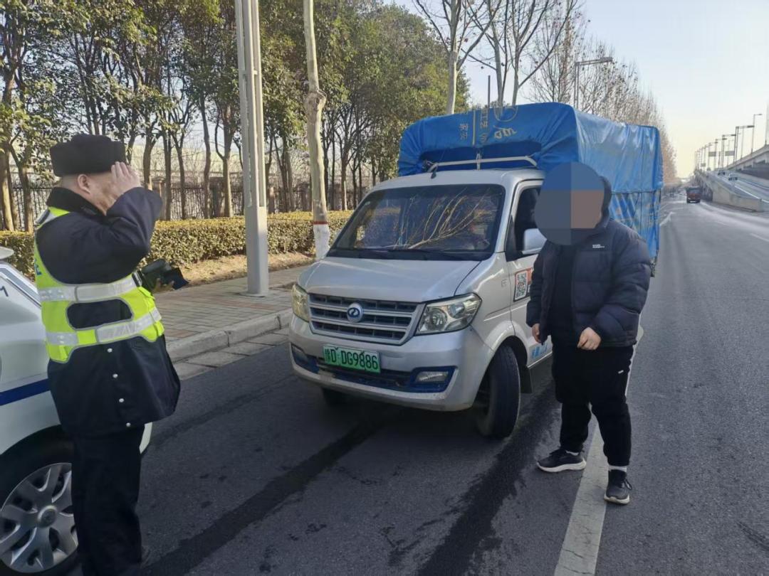 禁行_禁行标识牌图片大全_禁行的拼音